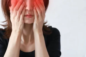 肌の赤みがシワやたるみ、毛穴開きや乾燥につながる。ハリツヤがほしいなら。イメージ画像